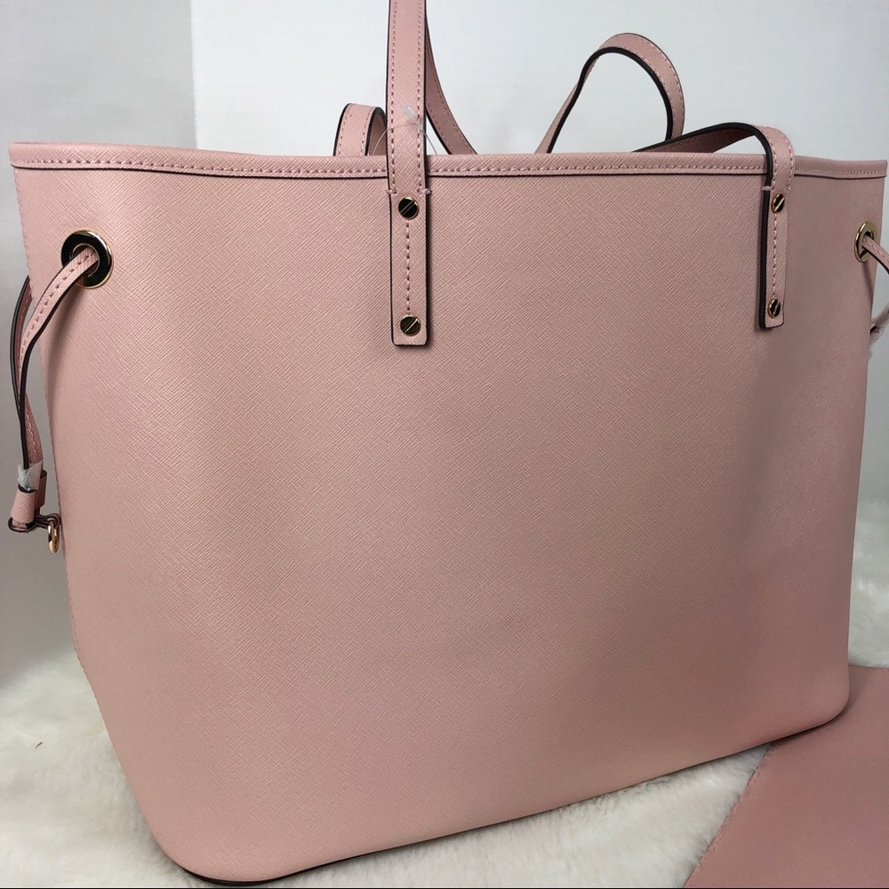 Michael Kors Jet Set travel Large tote wristlet. - Picture 3 of 6